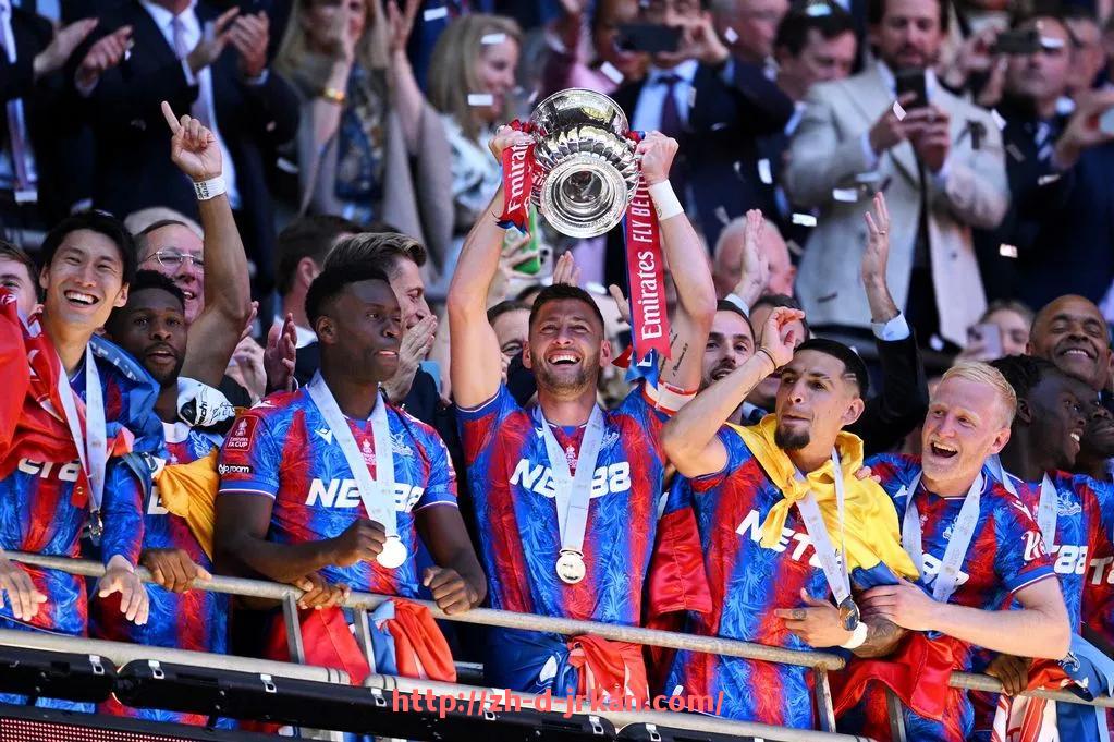 jrkan直播-世俱杯比赛节奏控制技巧解析：控球率与压迫节奏的博弈